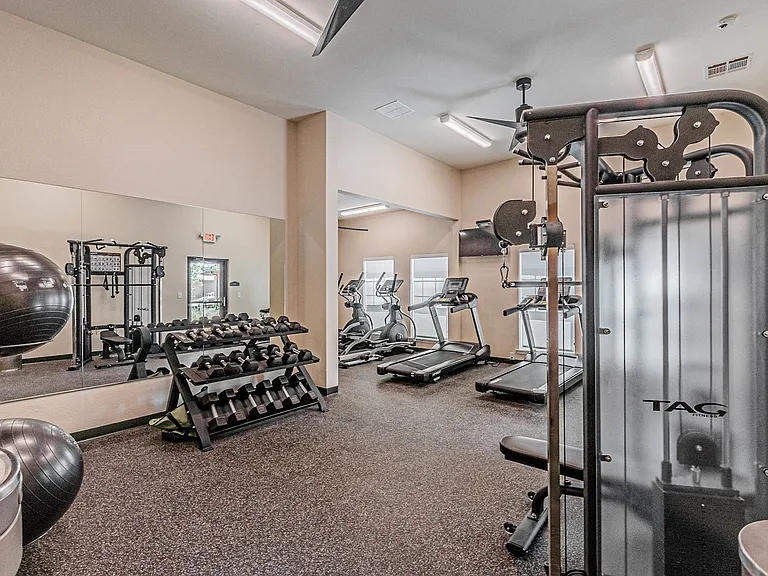 Lakeside Manor 62+ Senior Apartments — Photo 9