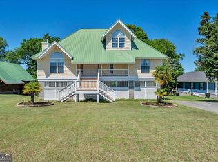 114 Water Front Dr, Cobb, GA 31735