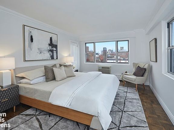 4th image of 486 Avenue Of The Americas #9D