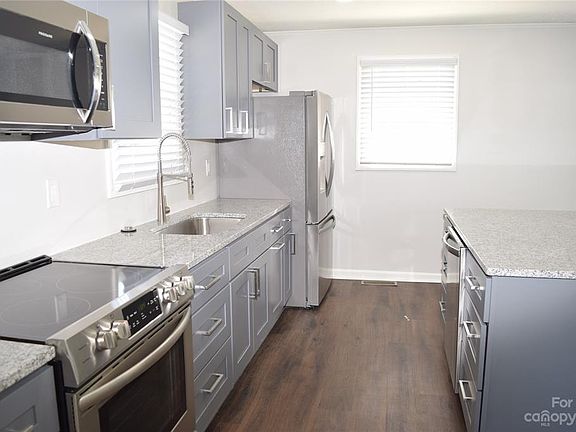 4th image of 5055 Fleetwood Dr