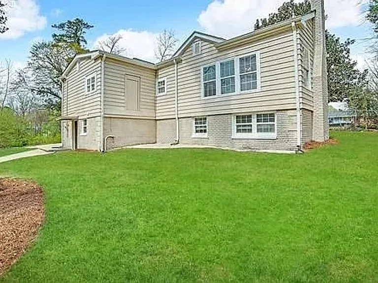 495 Hutchens Rd SE #A — Photo 4