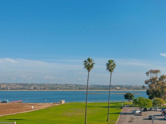 5th image of 3770 Crown Point Dr Unit 205