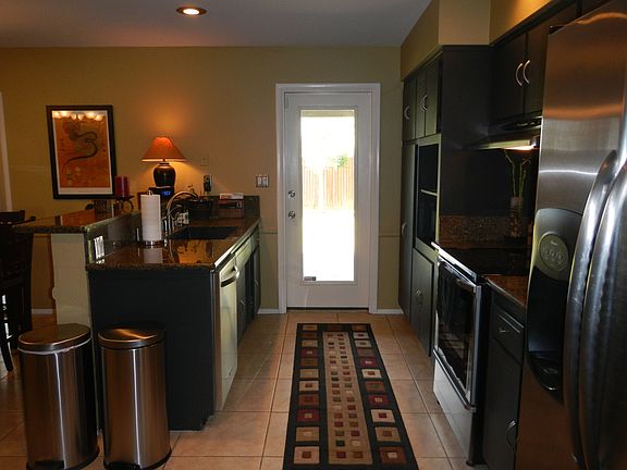 3rd image of 2334 E Manhatton Dr