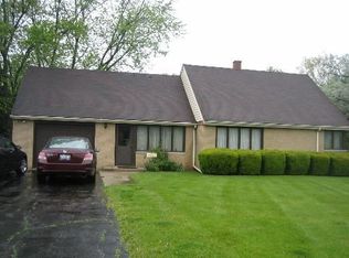 1009 McIntosh Ln, Joliet, IL 60433
