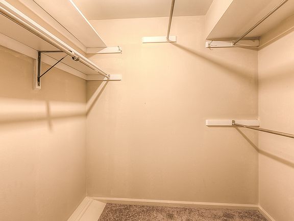 4th image of 4512 Jefferson St Unit 206