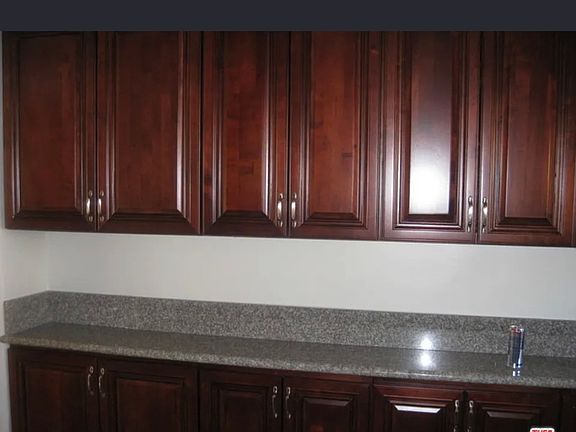 3rd image of 1530 Glenville Dr