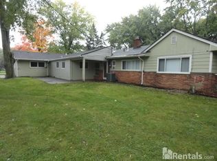 30114 Ardmore Dr, Farmington Hills, MI 48334