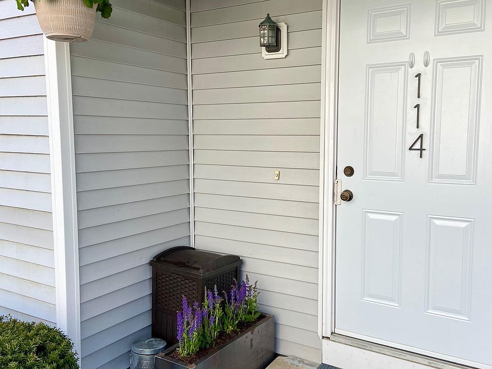 Entry and Stoop