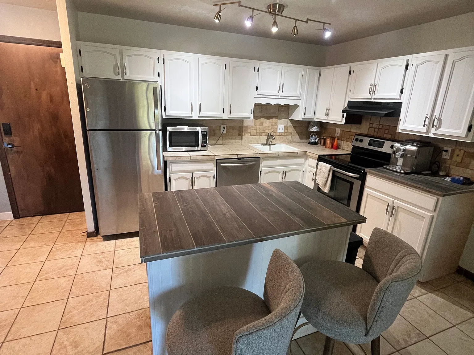 2 bed, 739 sqft, $1,500 — Photo 3