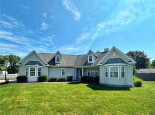 1112 Cherry Point St, Paris, IL 61944
