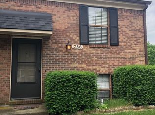 786 Spring Meadows Dr, Lexington, KY 40504