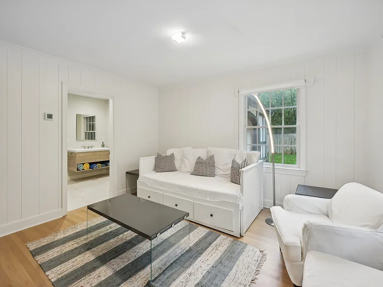 39 Linden Ln — Photo 16