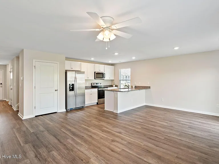 3130 Lobelia Ln #1101 — Photo 3