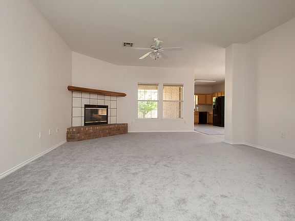 4th image of 3510 Rosewood Ave