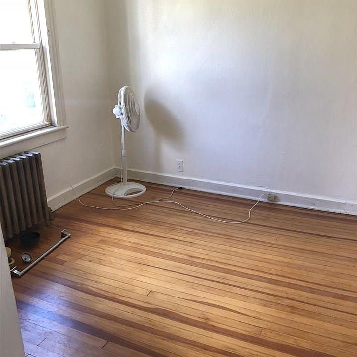 2nd image of 25 Maple Ave APT 1