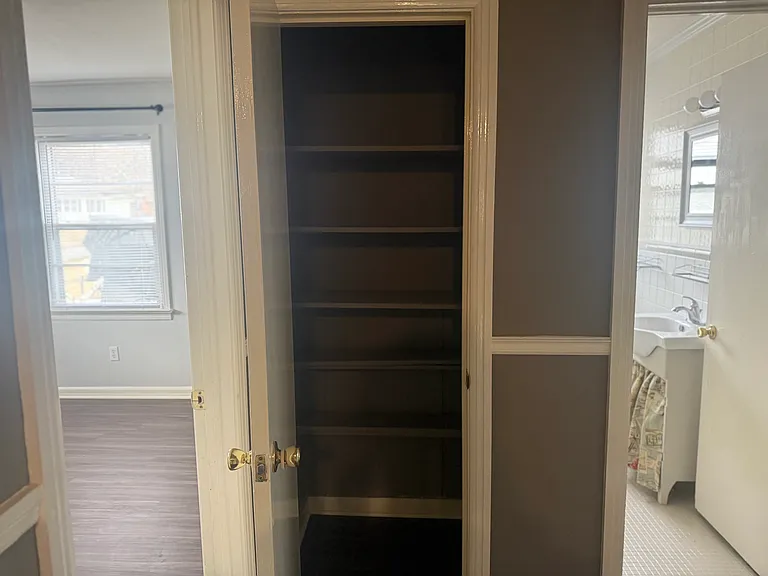 2602 Waltham Dr NE — Photo 21