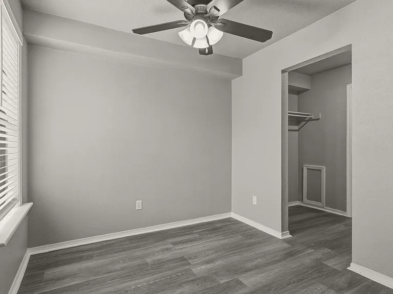 Timberwood Apartments — Photo 6