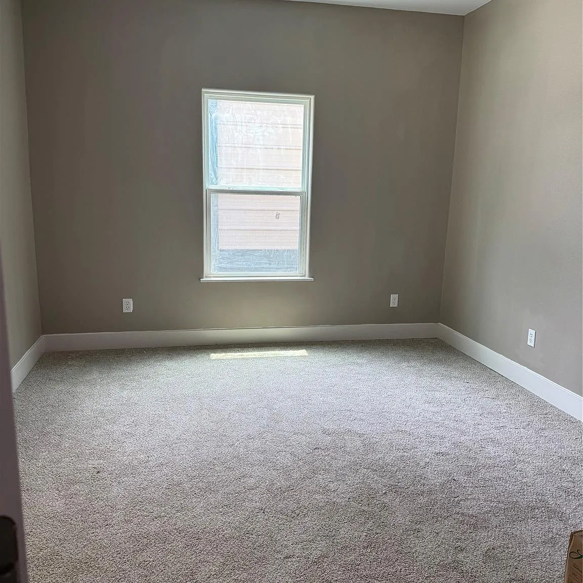 467 Whisperwood — Photo 4