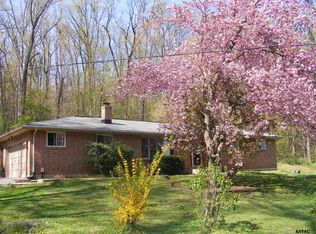 1030 Bahns Mill Rd, Red Lion, PA 17356