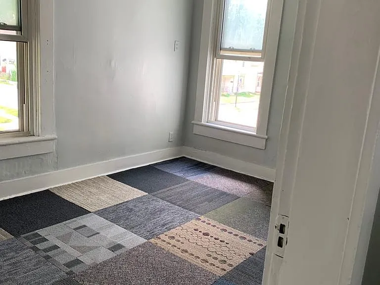 1404 N Harrison St — Photo 1