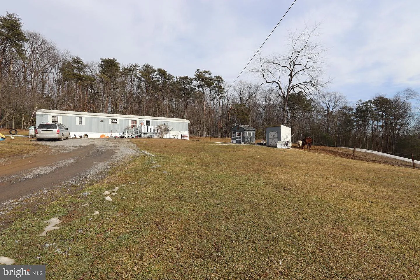 1581 Peach Ridge Rd photo 1