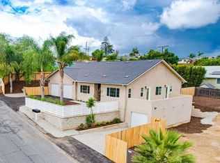 325 W Hawthorne St, Fallbrook, CA 92028
