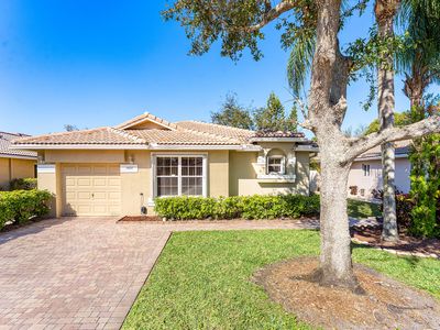 11827 SW 7th Street, Pembroke Pines, FL, 33025