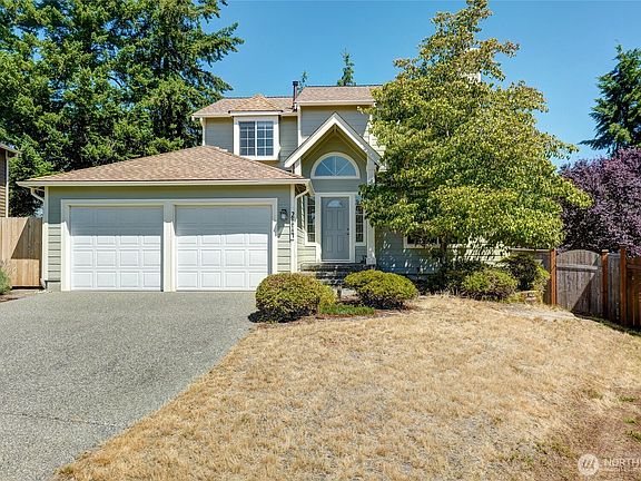 2nd image of 2114 Camas Avenue NE