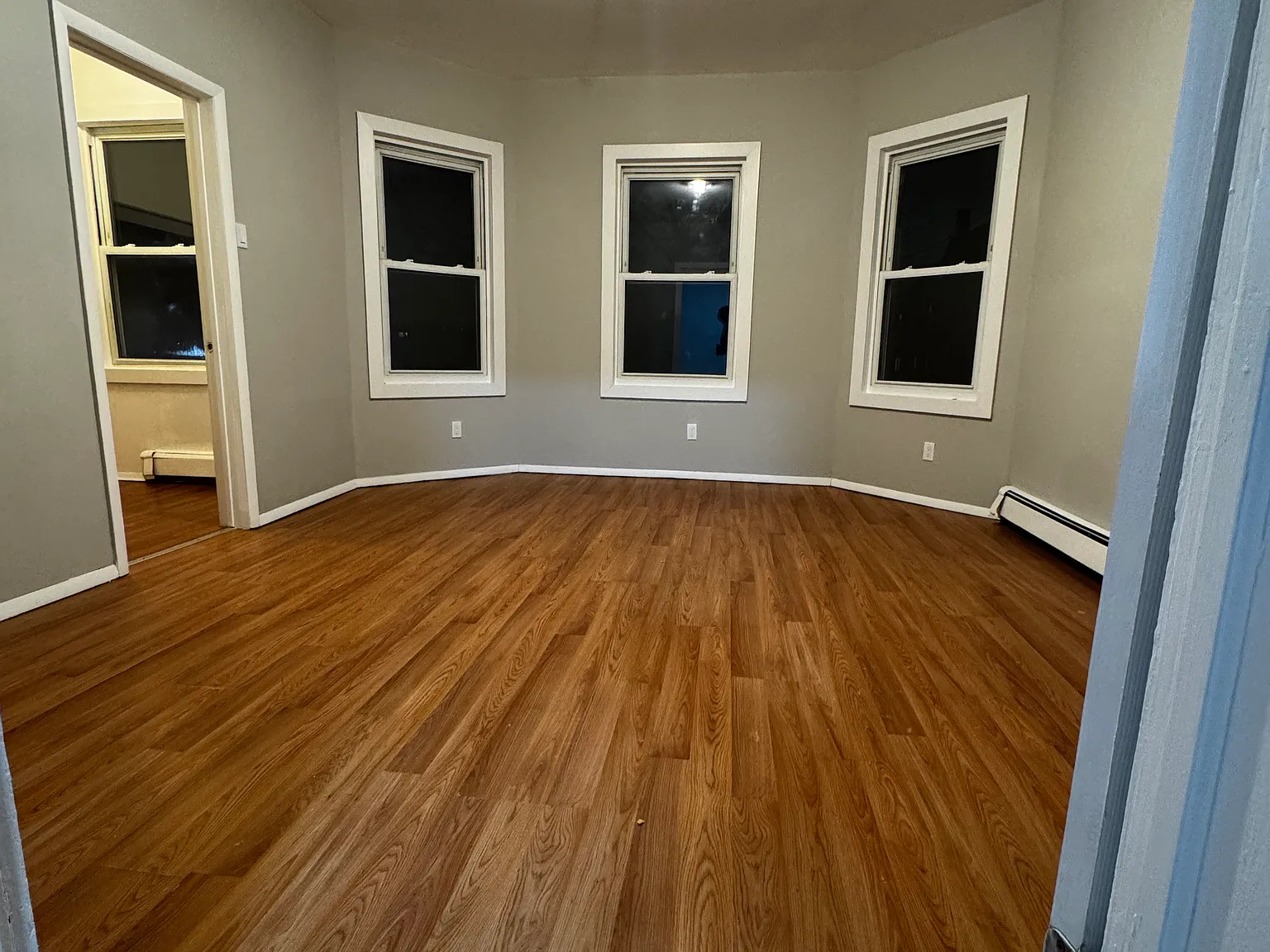 3 bed, 2000 sqft, $2,485 — Photo 2
