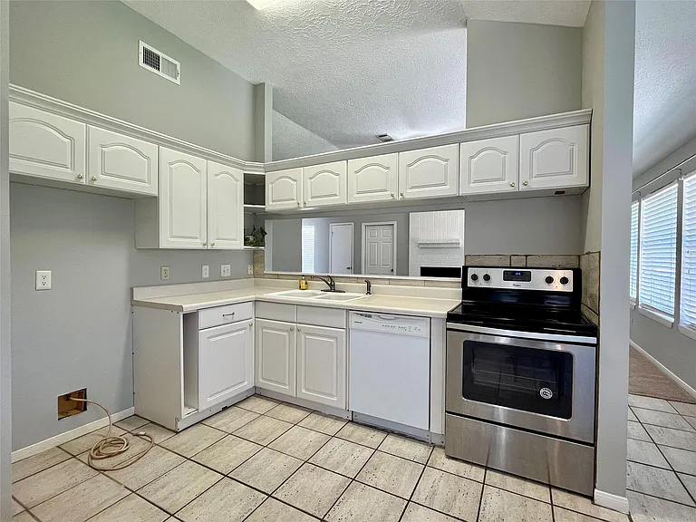 16893 Blue Jay St — Photo 12