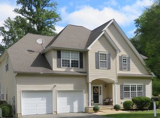 102 Dogwood Way, Hackettstown, NJ 07840