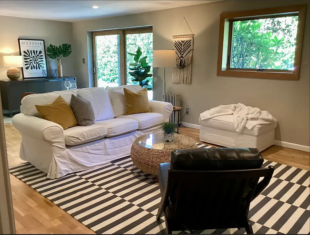 1 bed, 1000 sqft, $2,400 — Photo 1