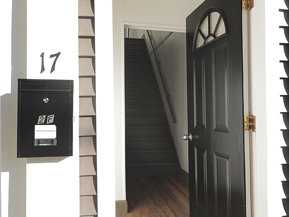 5th image of 17 Davis St #2R