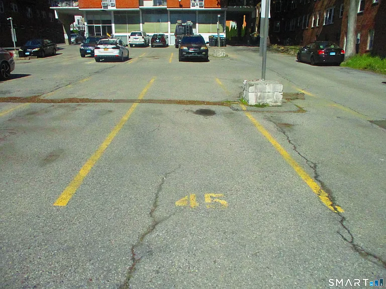 87 Glenbrook Rd #2E — Photo 18