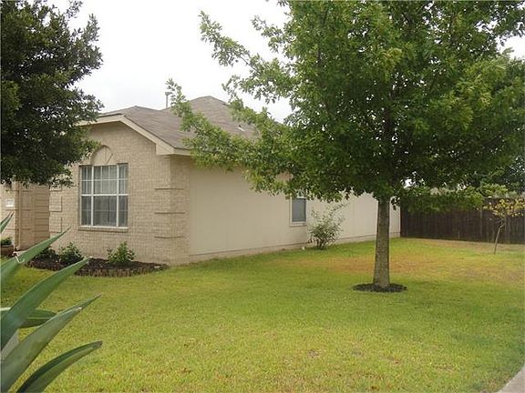 3rd image of 123 Emma Lynn Ln