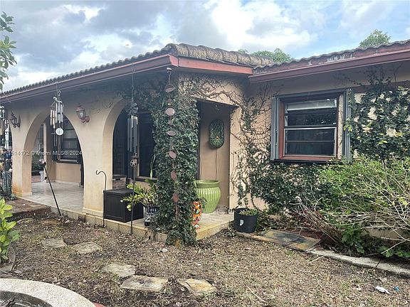 2nd image of 20433 NW 44th Pl