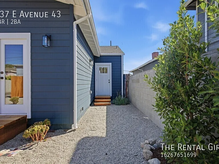 137 E Avenue 43 — Photo 27