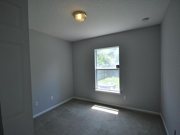 4th image of 3480 Kingston St