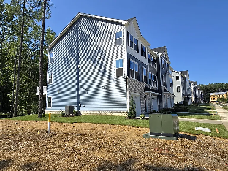 16001 Abelson Way — Photo 2