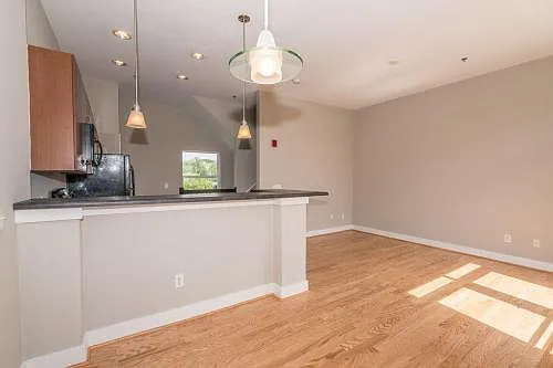 950 Westmere Ave — Photo 13