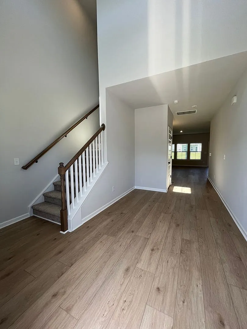 Brand-new 4-bedroom, 2.5-bathroom home — Photo 4