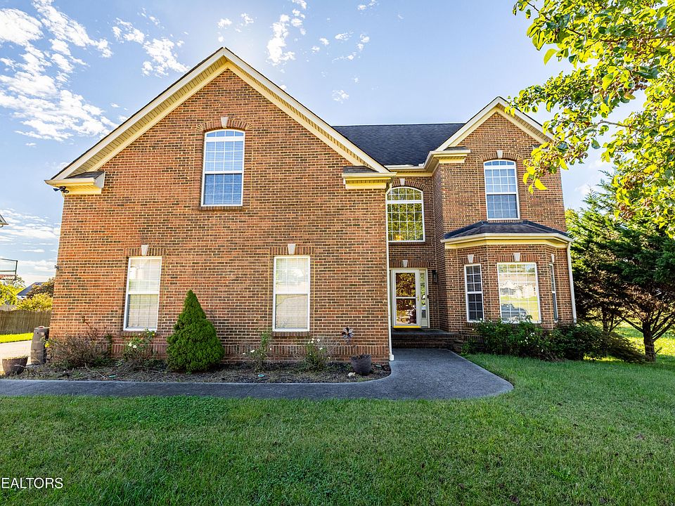 1st image of 5743 Enchanted Ln