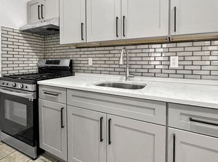 292 E 3rd St #2, Brooklyn, NY 11218