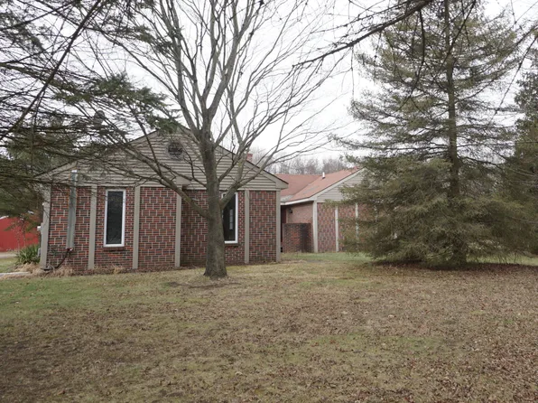 21354 Clark Rd, Belleville, MI 48111
