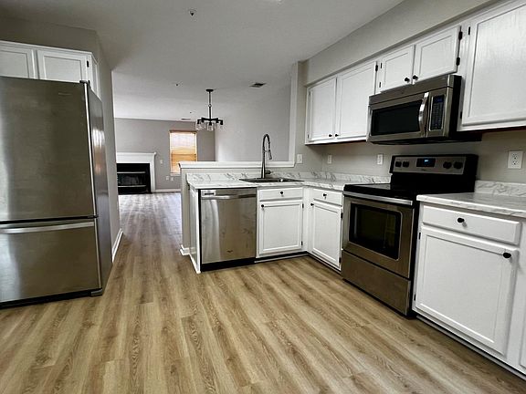 5th image of 2457 Nantucket Dr