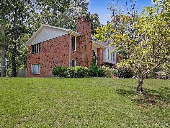 2nd image of 4724 Appletree Ln