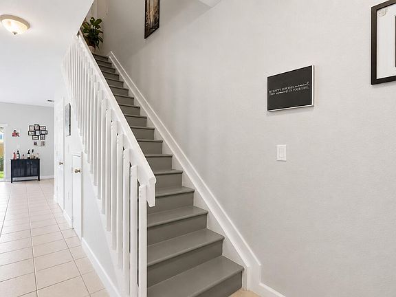 5th image of 1702 SW 81ST Terrace