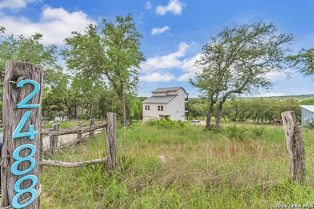 2488 Waterfront Park Dr — Photo 6