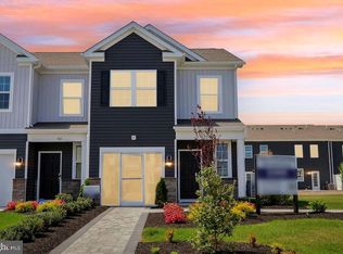 226 Hermosa Dr, Egg Harbor Township, NJ 08234