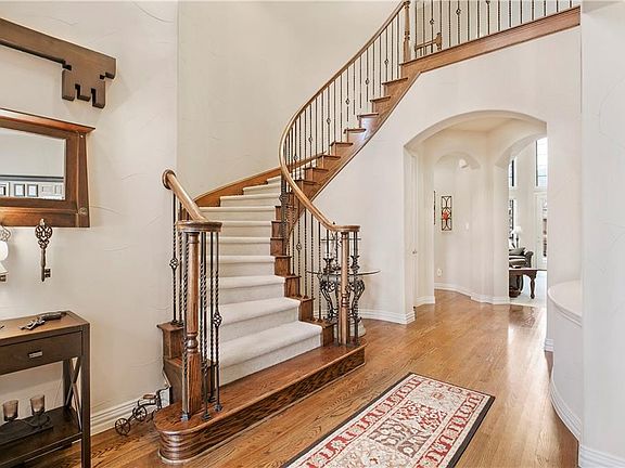 4th image of 2300 Stanmore Ln